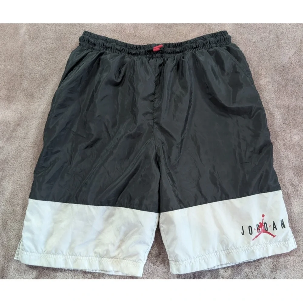 Jordan Athletic Shorts Mens Medium Black White Colorblock Jumpman Nylon